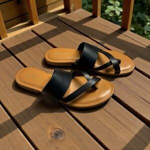 ALDO Minimalist Black Toe Loop Slide Sandals Women’s Size 7 Quiet Luxury